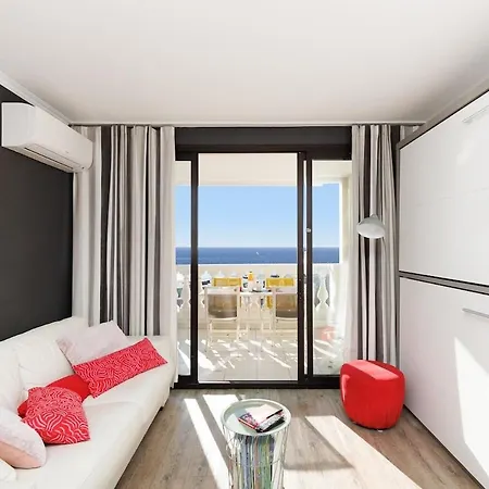 Vue Piscine Parking Tennis 4 Personnes * Cannes